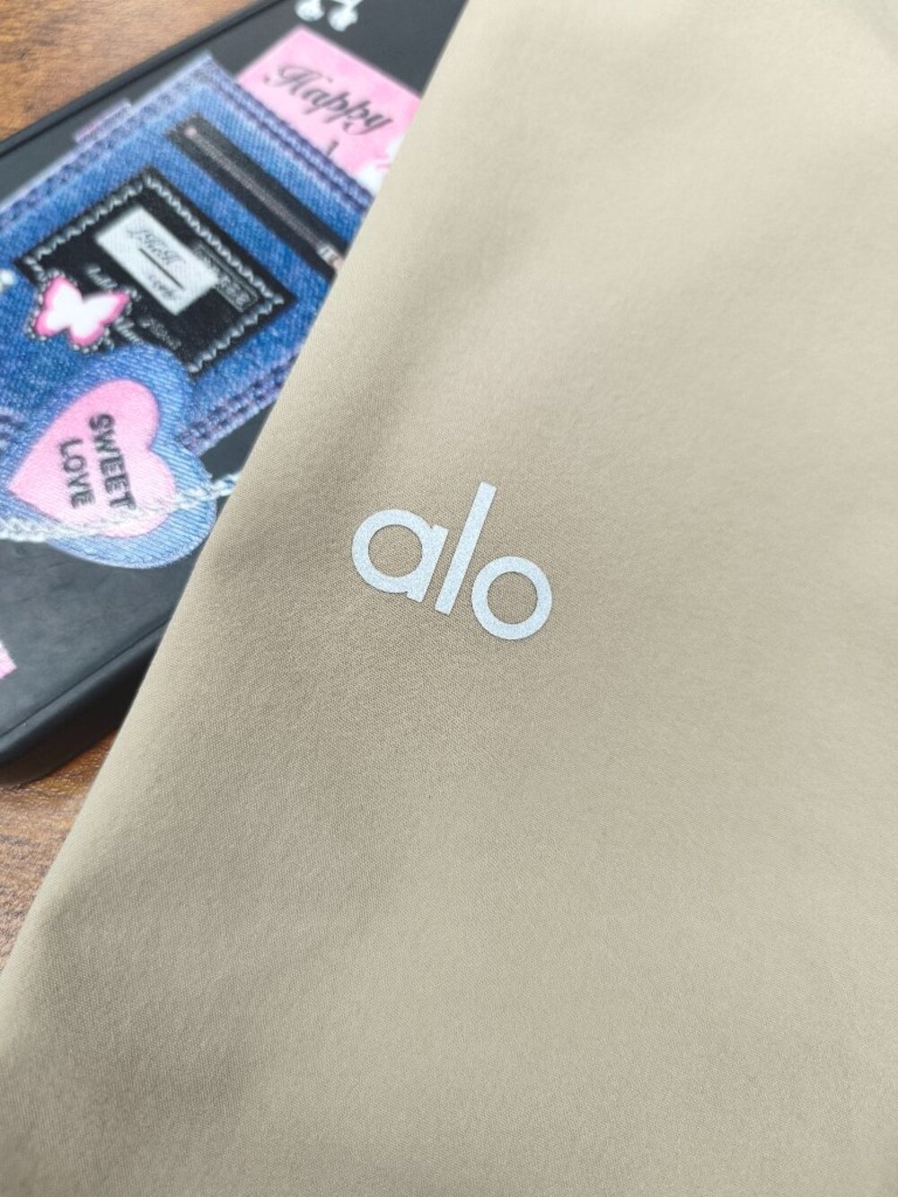 Authentic🎇ALO Yoga Suit Up Trouser Gravel Color (Regular)🥨 - Picture 3 of 7